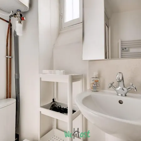 Parisian Charm A Stone's Throw From Montmartre Apartman *