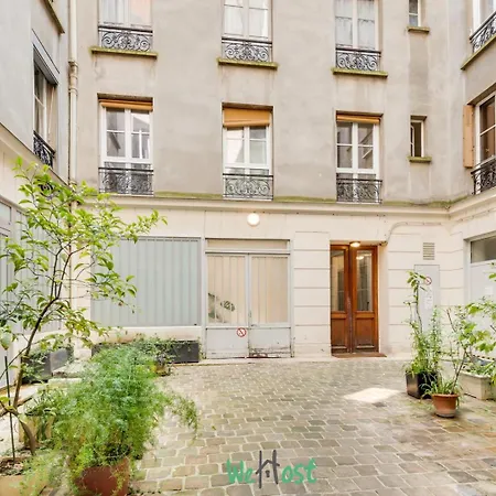Appartement Parisian Charm A Stone's Throw From Montmartre