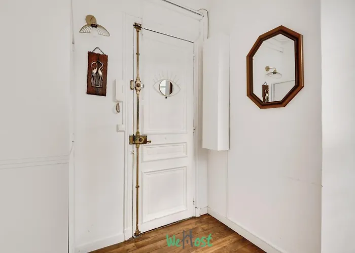 Parisian Charm A Stone's Throw From Montmartre アパート *