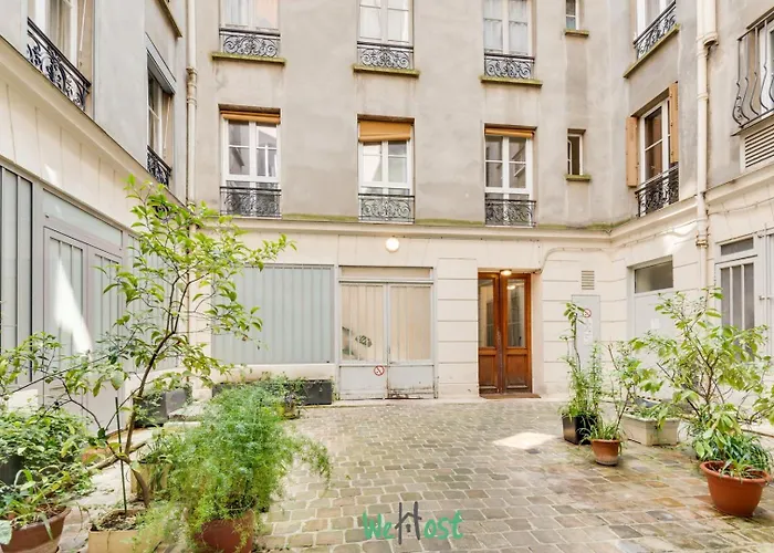 Appartement Parisian Charm A Stone's Throw From Montmartre