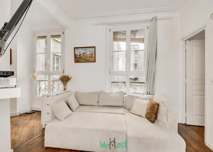 Parisian Charm A Stone's Throw From Montmartre Appartement Parijs